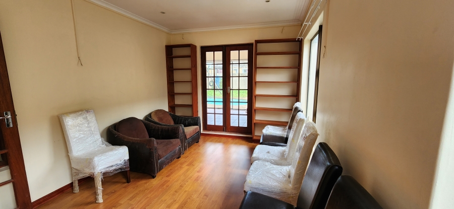 To Let 4 Bedroom Property for Rent in Table View Western Cape